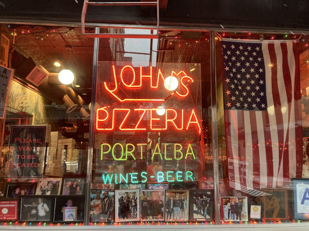 John's Pizzeria