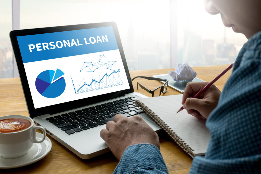 Personal Loans vs. Credit Cards: Pros and Cons