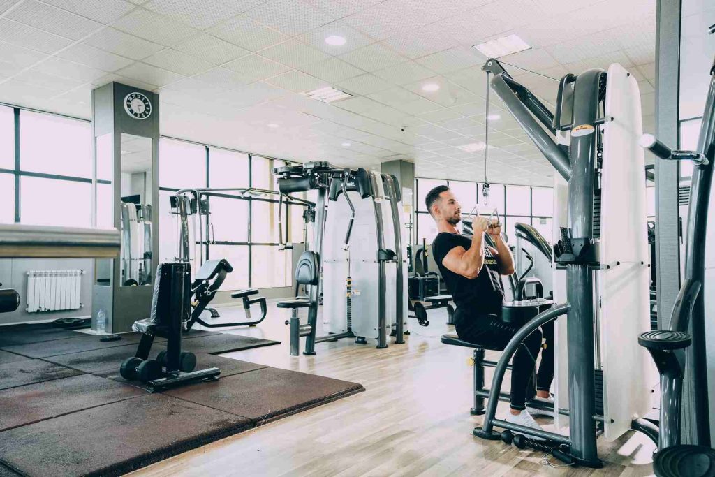 A man working out on the gym